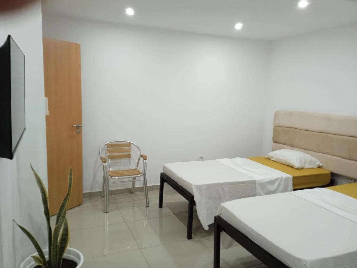 Auberge de jeunesse Pull Up à Praia Extérieur photo